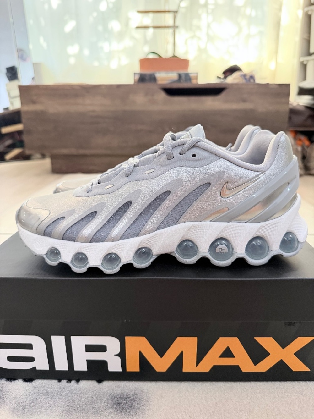 Nike Air Max Dn8 Wolf Grey Metallic Silver - Men 8us / Women 9.5us